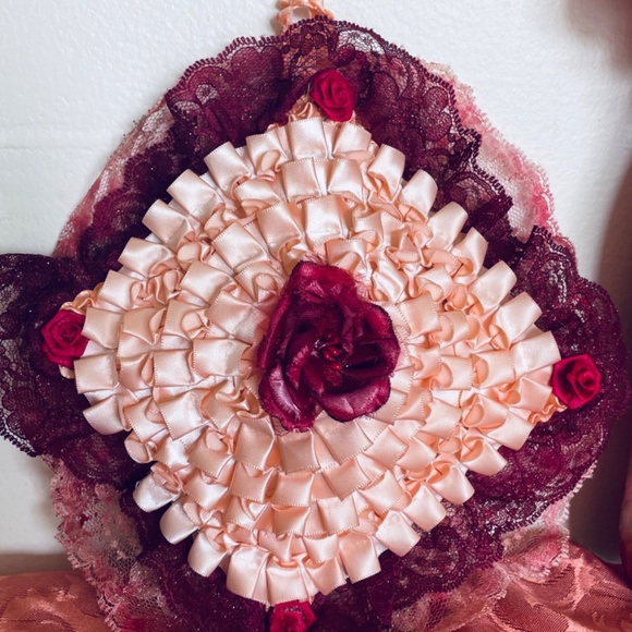 Hand Crafted Blossoms&Petals Of Mystique GypsyBottle&Pillow Set - Picture 5 of 11